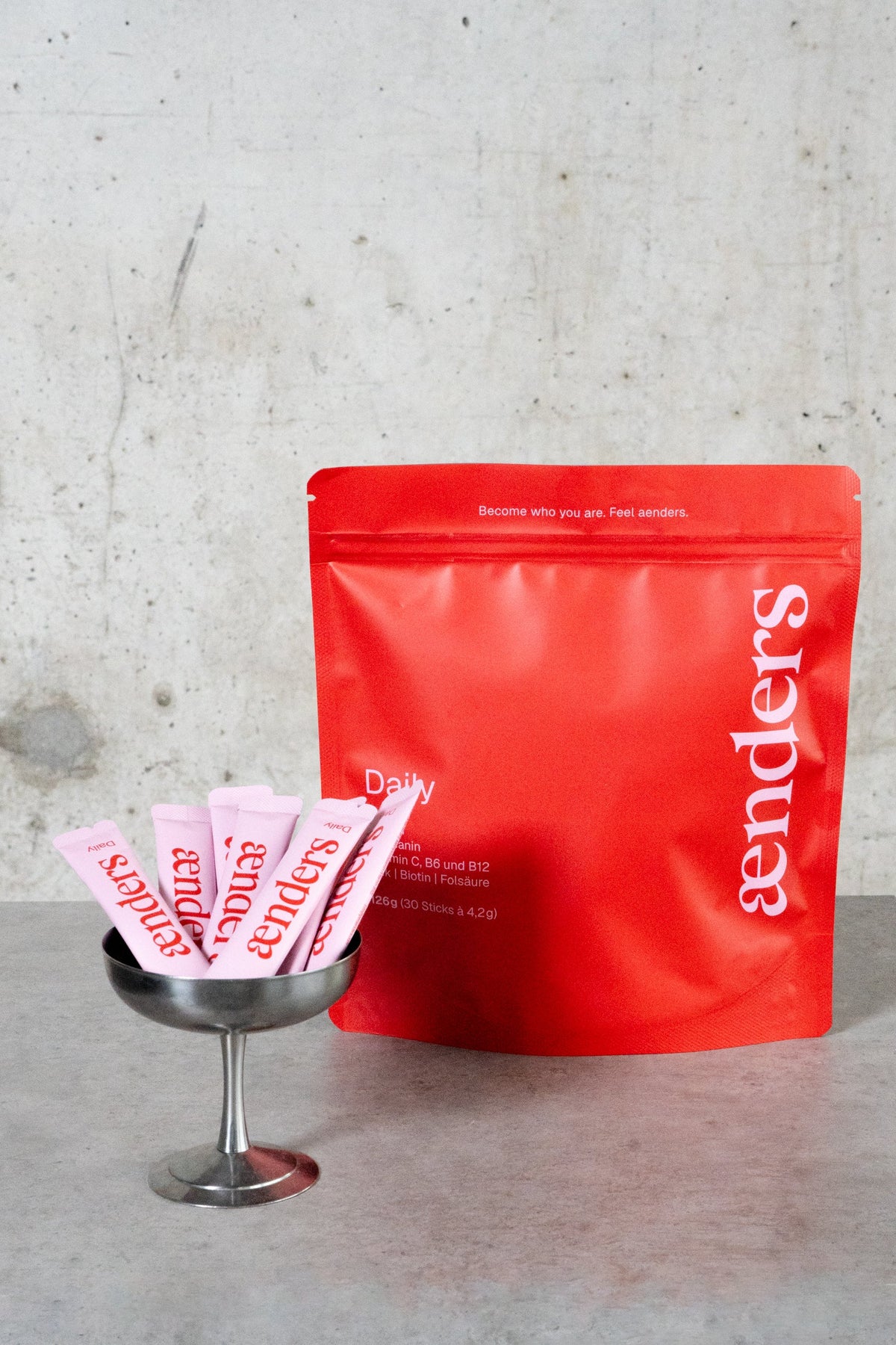Packung Creatine+ von Aenders mit 30 Sticks zu je 3 g Kreatin
